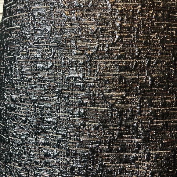 Banana Republic silver skirt. NWT - Picture 5 of 7